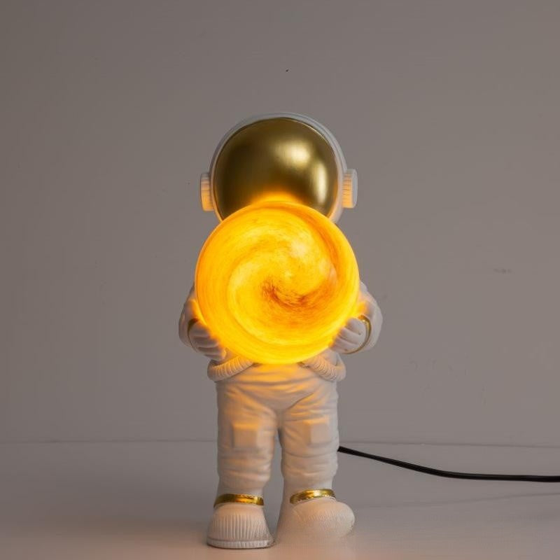 Astronaut creative lamp