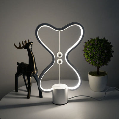 Balance table lamp