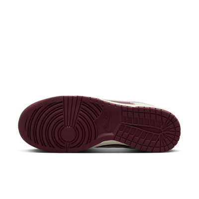 Nike Dunk Low Premium 'Valentine's Day 2023' DR9705-100