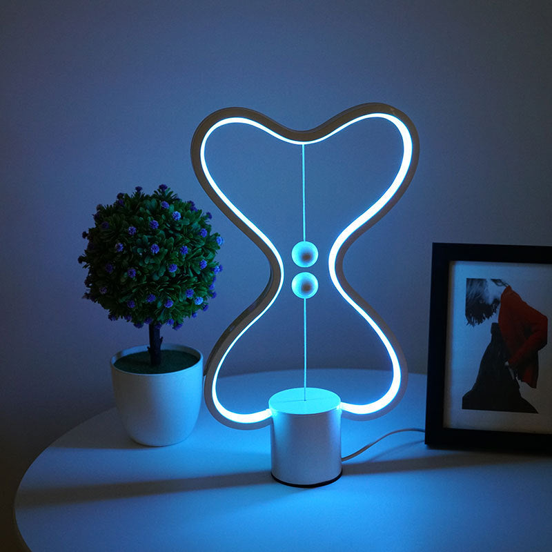 Balance table lamp