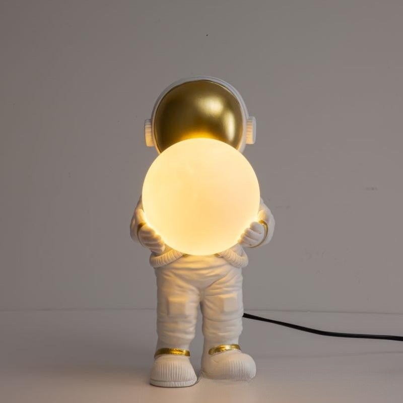 Astronaut creative lamp