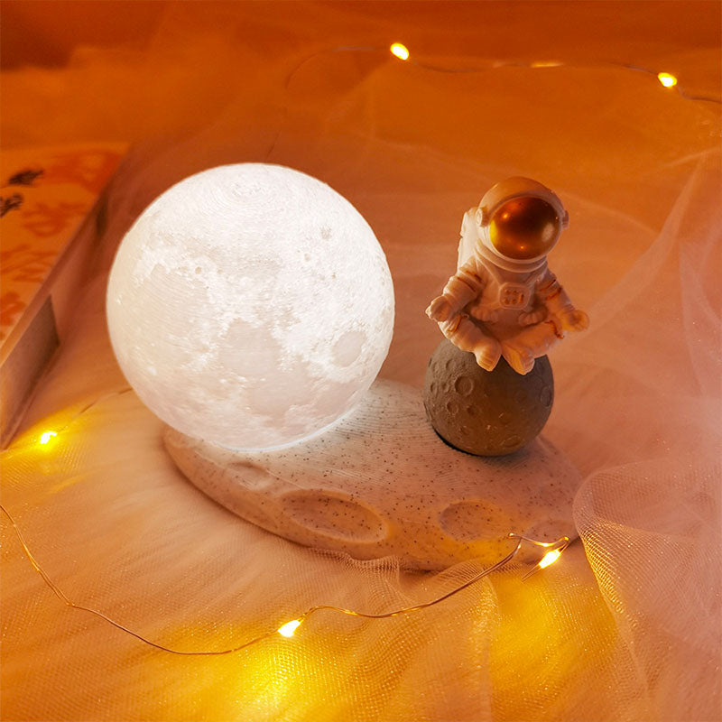 Astronauts lunar nightlight