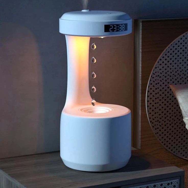 Anti-gravity humidifier