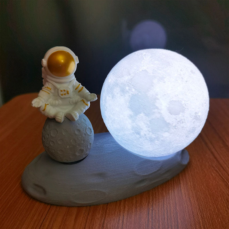 Astronauts lunar nightlight